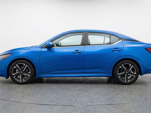Used 2025 Nissan Sentra SV FWD image 5