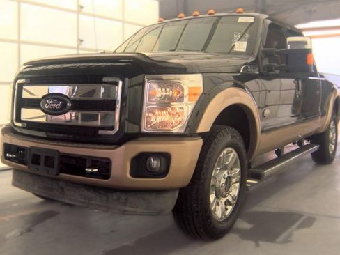 Used 2012 Ford F250 King Ranch w/ King Ranch w/Chrome Pkg AWD/4WD image 4