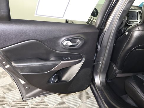 Used 2022 Jeep Cherokee Latitude Lux image 47