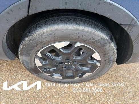 Certified 2024 Kia Sorento S FWD image 8