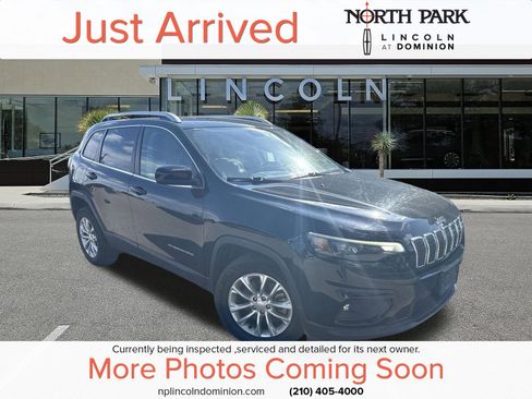 Used 2019 Jeep Cherokee Latitude w/ Popular Appearance Group FWD image 1