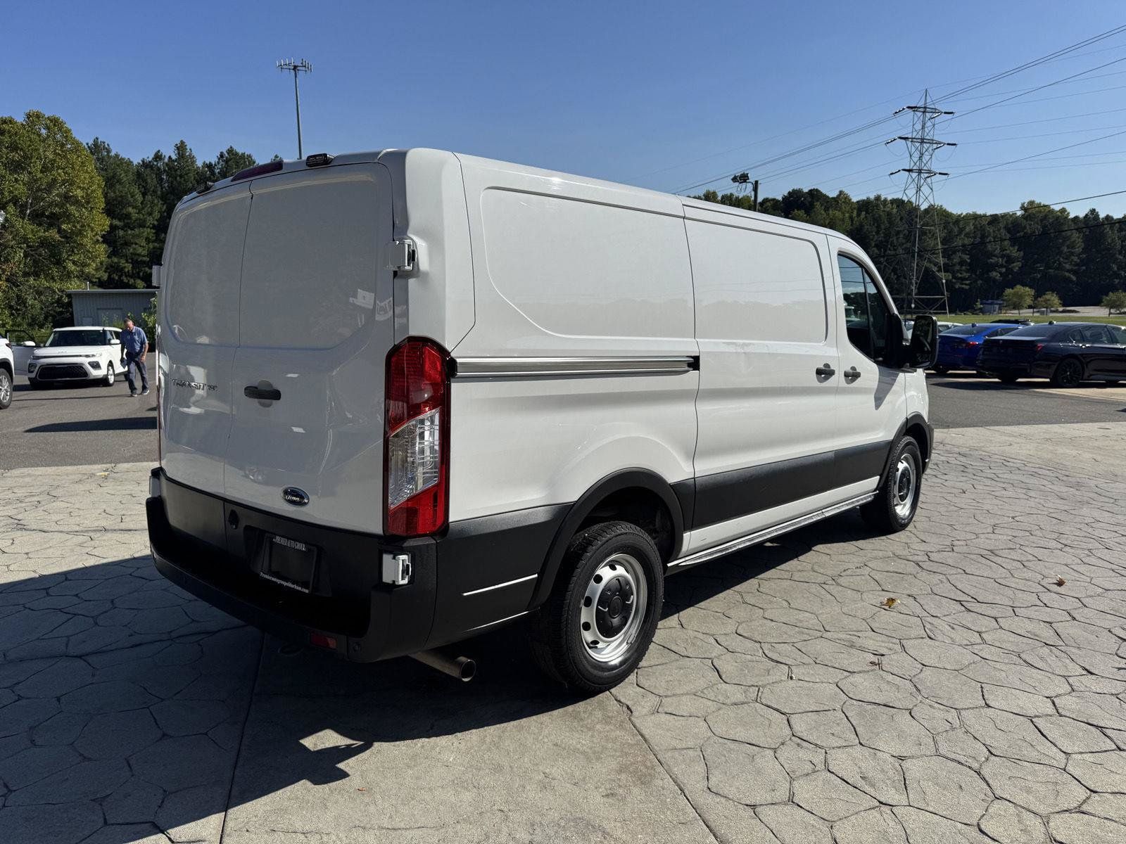 Used 2024 Ford Transit 150 Low Roof RWD image 11