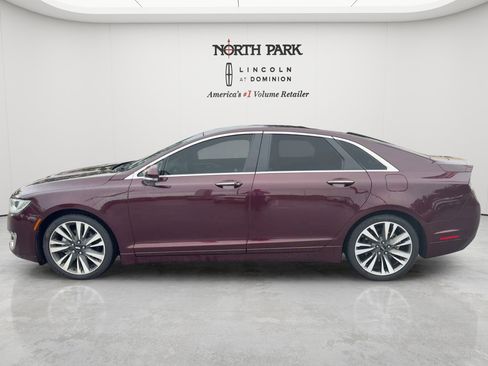 Used 2017 Lincoln MKZ Reserve FWD image 2