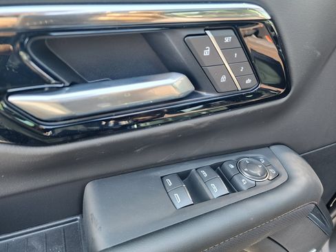 New 2026 Chevrolet Suburban High Country AWD/4WD image 26