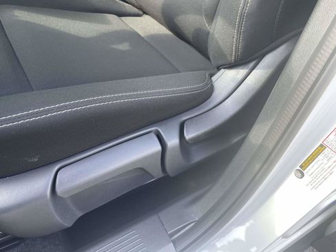 Used 2025 Nissan Rogue S AWD/4WD image 14