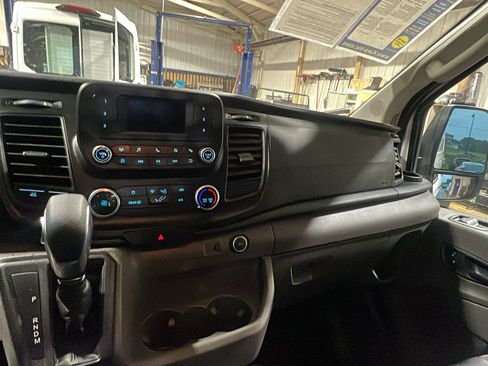 Used 2020 Ford Transit 150 Low Roof RWD image 11
