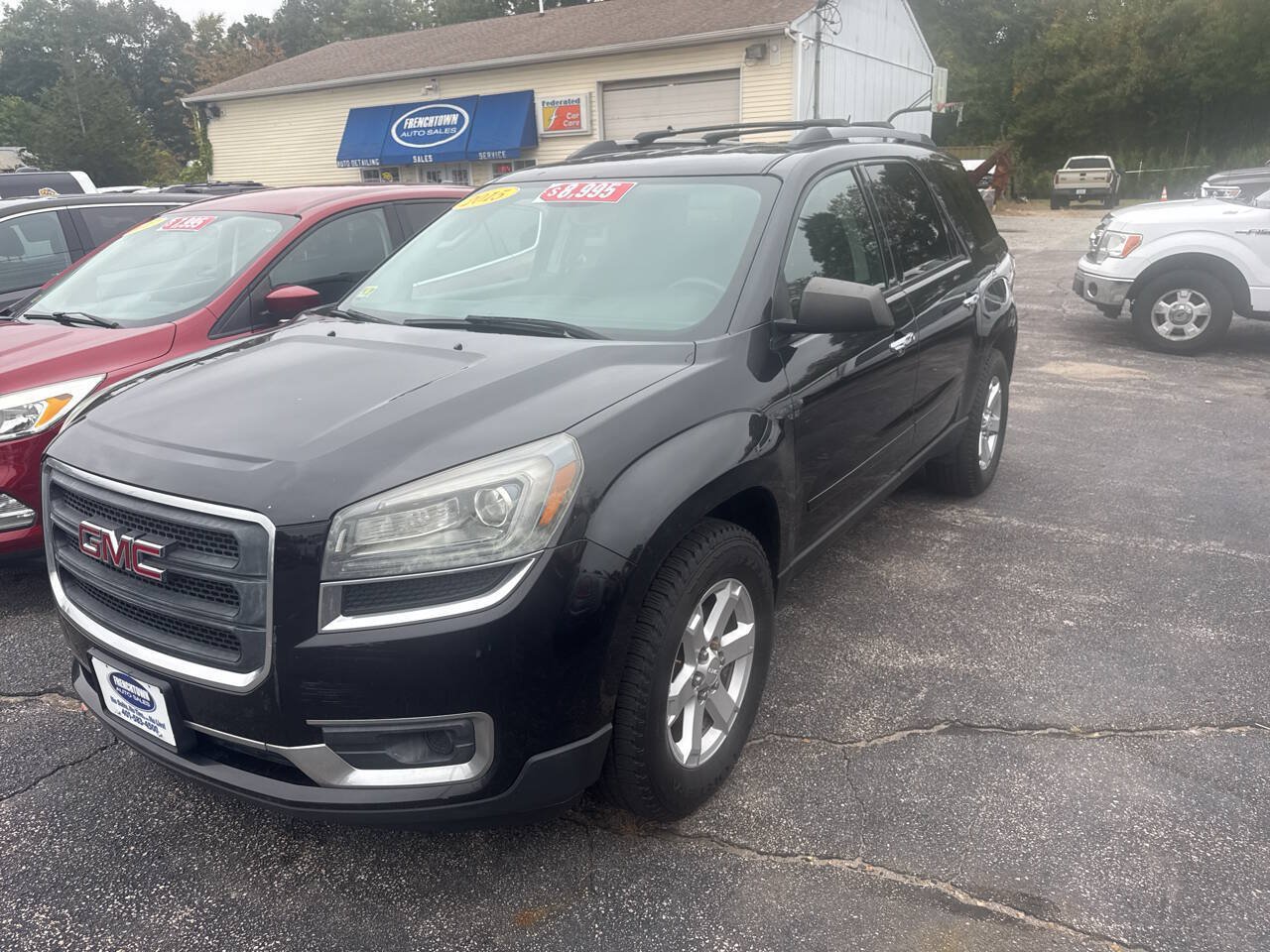 Used 2015 GMC Acadia SLE AWD/4WD image 2