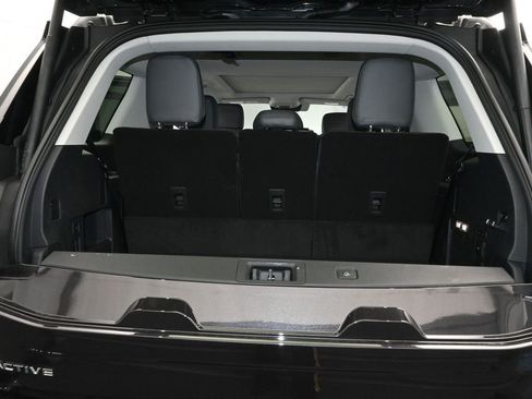 New 2025 Ford Expedition Active image 12