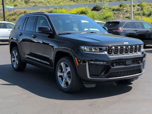 New 2026 Jeep Grand Cherokee Limited AWD/4WD image 3