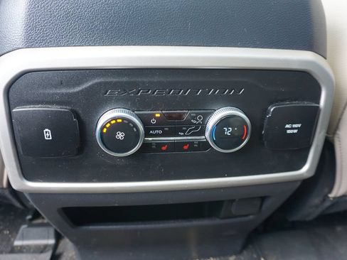 Used 2024 Ford Expedition Max Limited RWD image 16