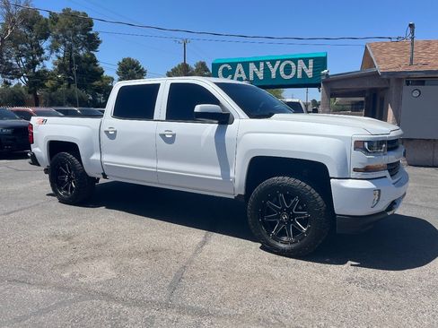 Used 2018 Chevrolet Silverado 1500 LT w/ All Star Edition AWD/4WD image 2