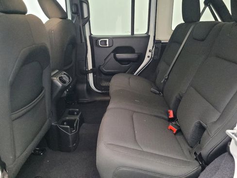 Used 2019 Jeep Wrangler Unlimited Sport S image 18