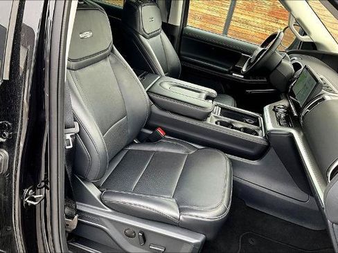 Certified 2025 Ford Expedition Max Platinum AWD/4WD image 5