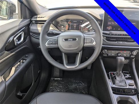 New 2025 Jeep Compass Latitude w/ Sun & Sound Group image 15