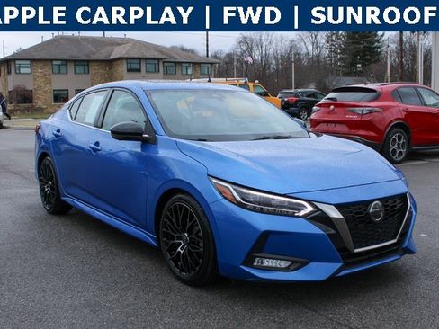 Used 2021 Nissan Sentra SR w/ SR Premium Package image 2