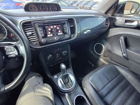 Used 2013 Volkswagen Beetle 2.0T FWD image 24
