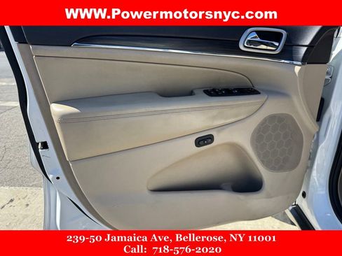 Used 2019 Jeep Grand Cherokee Limited AWD/4WD image 22
