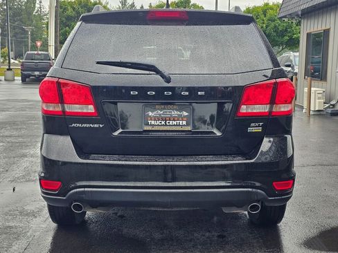 Used 2014 Dodge Journey SXT w/ Flexible Seating Group FWD image 4