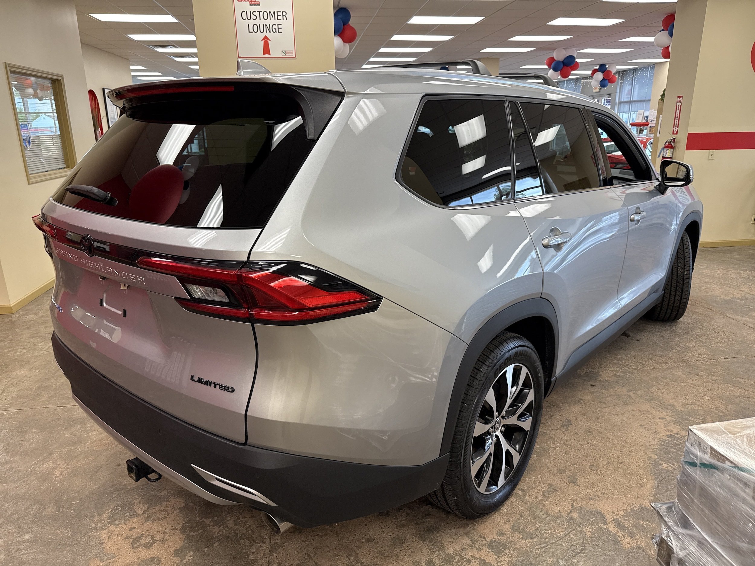 Used 2024 Toyota Grand Highlander AWD Hybrid image 12