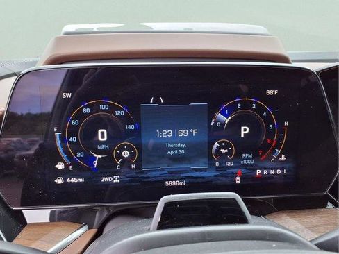 New 2026 Chevrolet Suburban High Country AWD/4WD image 25