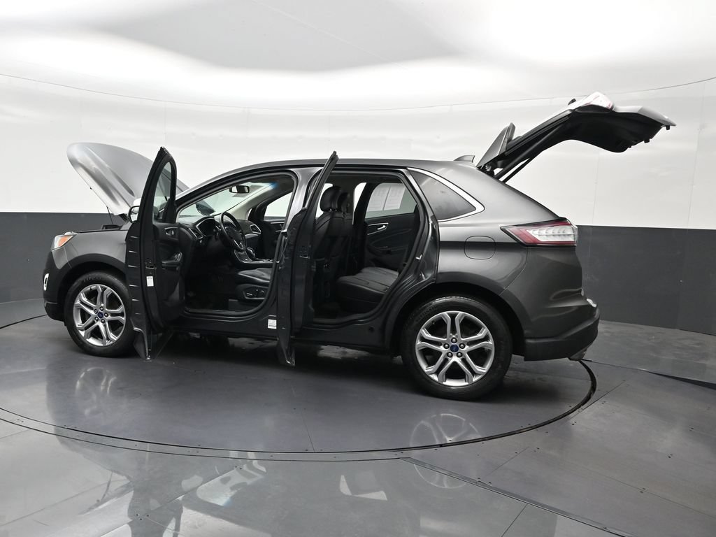 Used 2018 Ford Edge Titanium FWD image 39