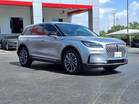Used 2023 Lincoln Corsair FWD w/ Equipment Group 101A image 4