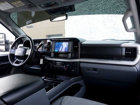 Used 2023 Ford F250 XLT w/ FX4 Off-Road Package image 42