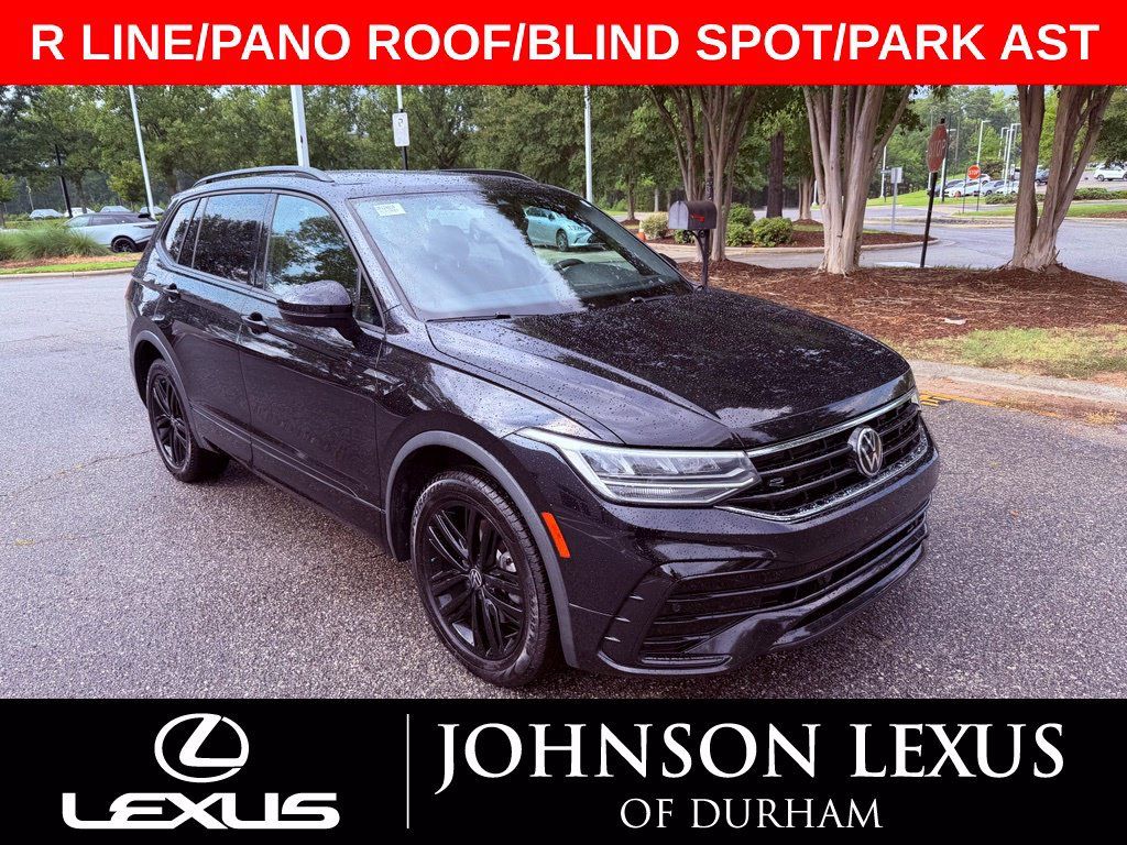 Used 2022 Volkswagen Tiguan SE R-Line AWD/4WD image 1