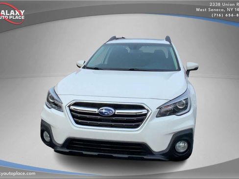 Used 2018 Subaru Outback 2.5i Limited image 2