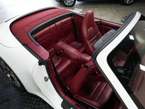 Used 2024 Porsche 911 Carrera S RWD image 38