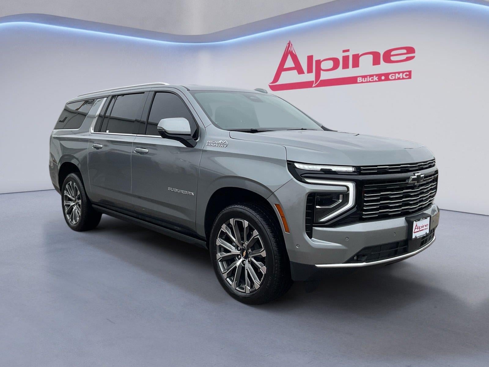 Used 2026 Chevrolet Suburban High Country AWD/4WD image 7