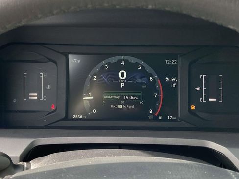 Used 2025 Toyota Tacoma SR5 w/ SR5 Upgrade Package image 38