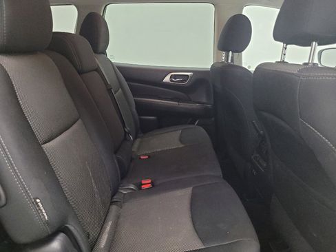 Used 2019 Nissan Pathfinder SV AWD/4WD image 19