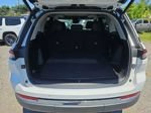 Used 2023 Jeep Grand Cherokee 4WD 4xe image 17