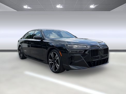 New 2026 BMW i7 xDrive60 AWD/4WD image 7