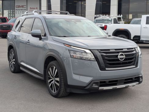 Used 2023 Nissan Pathfinder Platinum w/ Lighting Package (N93) image 8