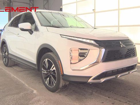 Used 2024 Mitsubishi Eclipse Cross SE image 3