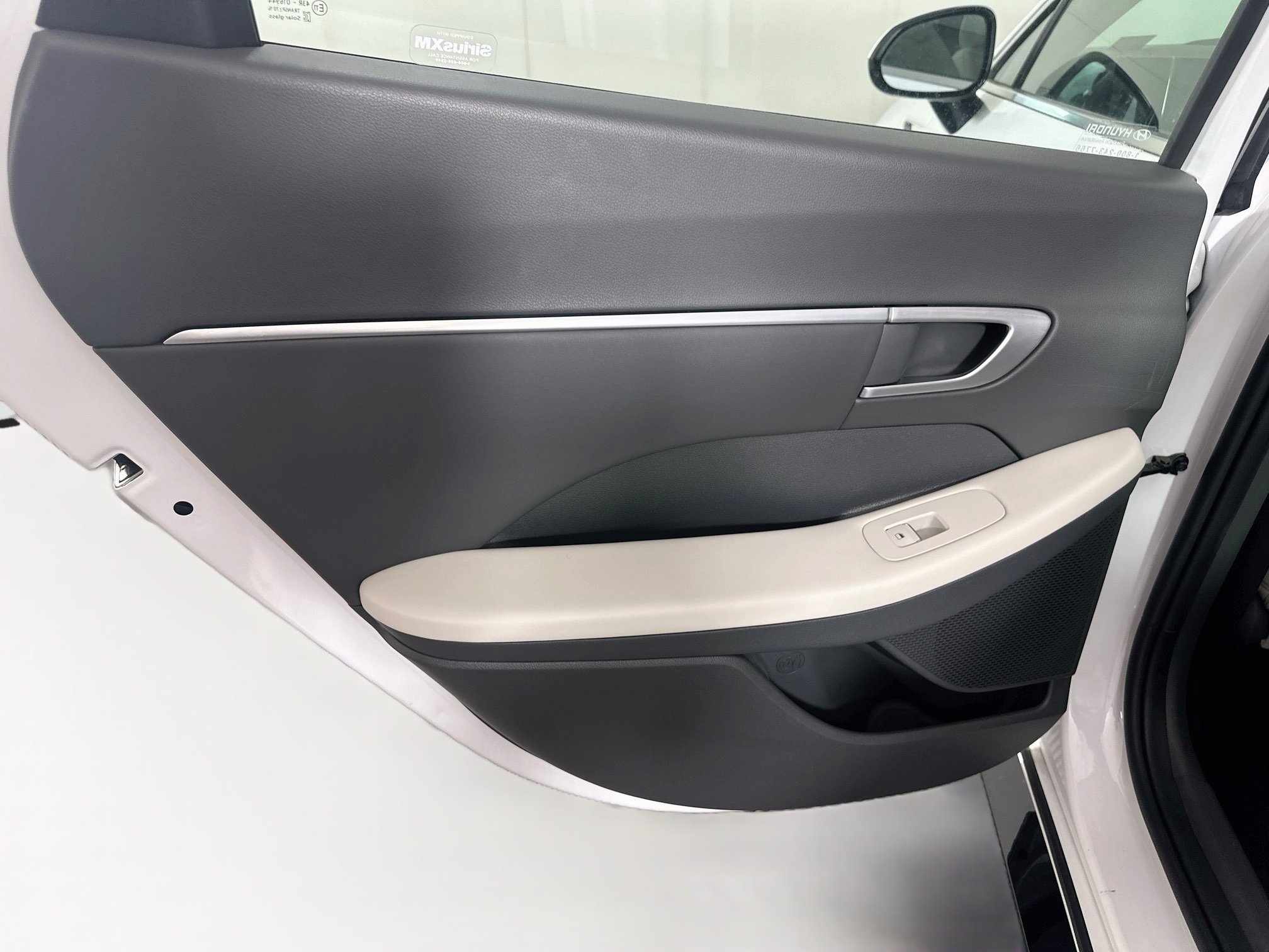 Used 2025 Hyundai Sonata SEL FWD image 25