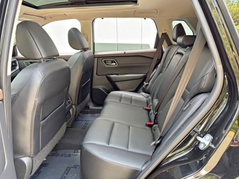 Used 2021 Nissan Rogue SV w/ Premium Package FWD image 36