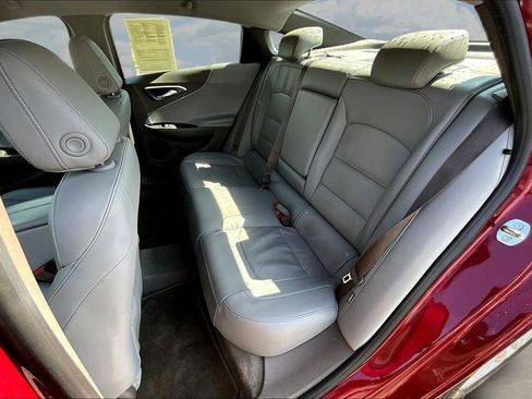 Used 2018 Chevrolet Malibu LT w/ Leather Package image 23