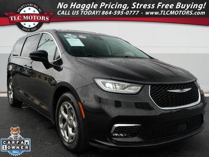 Used 2024 Chrysler Pacifica Limited