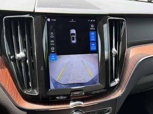 Certified 2023 Volvo XC60 B5 Ultimate w/ Climate Package FWD image 24