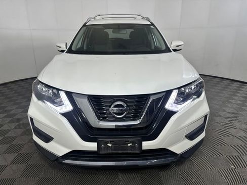 Used 2017 Nissan Rogue SV image 8
