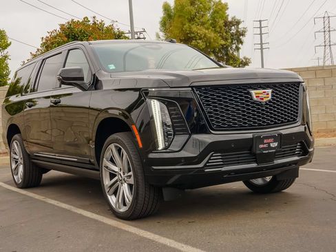 New 2026 Cadillac Escalade ESV Platinum Sport AWD/4WD image 5