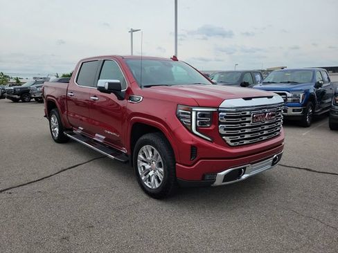 Used 2024 GMC Sierra 1500 Denali w/ Technology Package AWD/4WD image 7