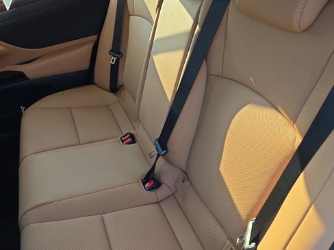 Used 2024 Lexus ES 350 w/ Premium Package image 10