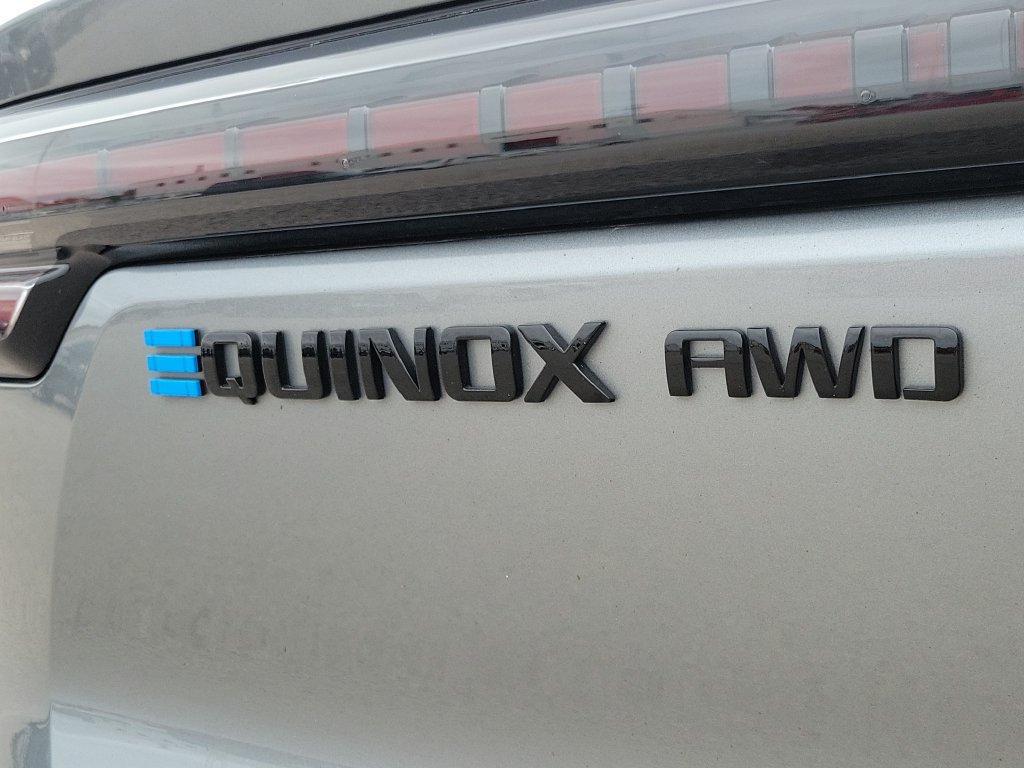 Used 2024 Chevrolet Equinox EV RS AWD/4WD image 7