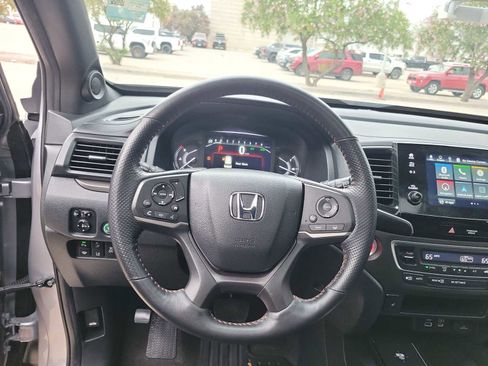 Used 2024 Honda Passport TrailSport image 19
