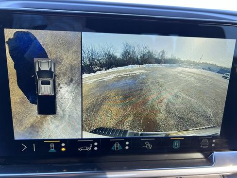 Used 2024 Chevrolet Silverado 2500 LTZ w/ LTZ Convenience Package image 42