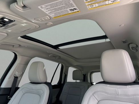 New 2025 Lincoln Aviator Reserve w/ Illumination Package RWD image 21
